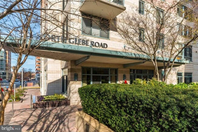 Building Photo - 851 N Glebe Rd