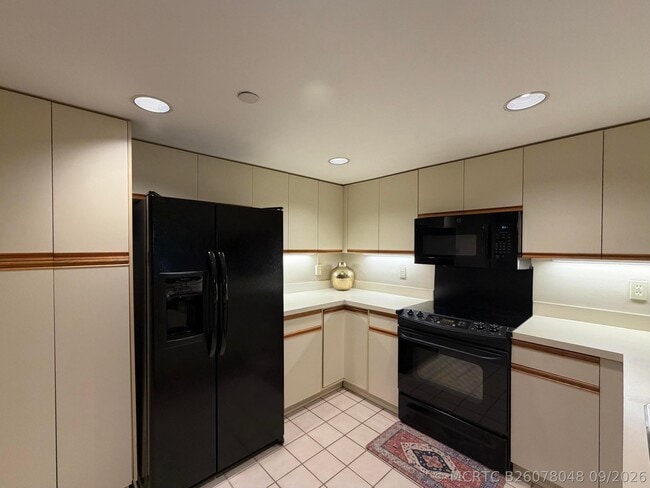 Building Photo - 337 Oak Harbour Dr