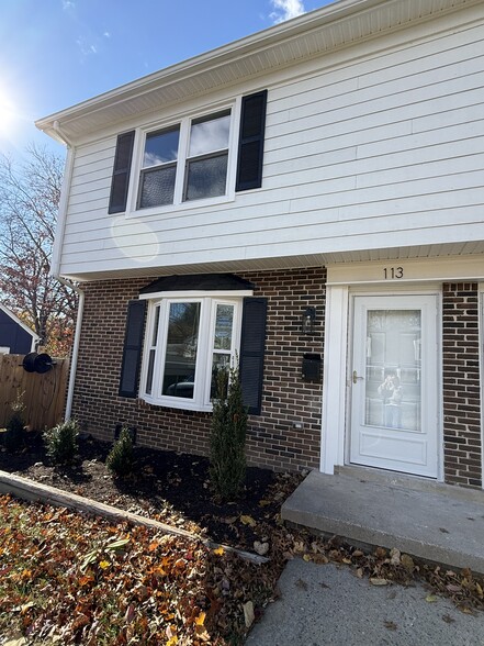 Big bay window for lots of natural light. - 113 Catoctin Cir NE