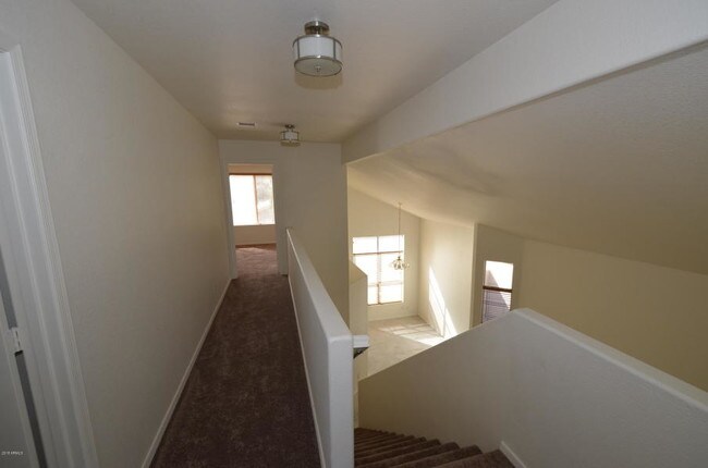 Building Photo - 630 N Diane Ct