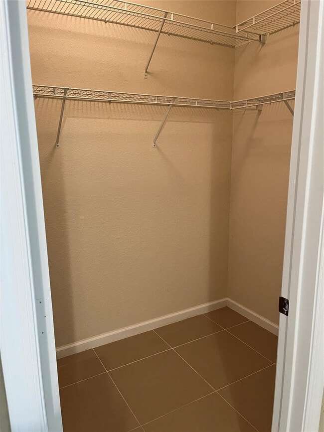 Building Photo - 1506 Fenton Dr