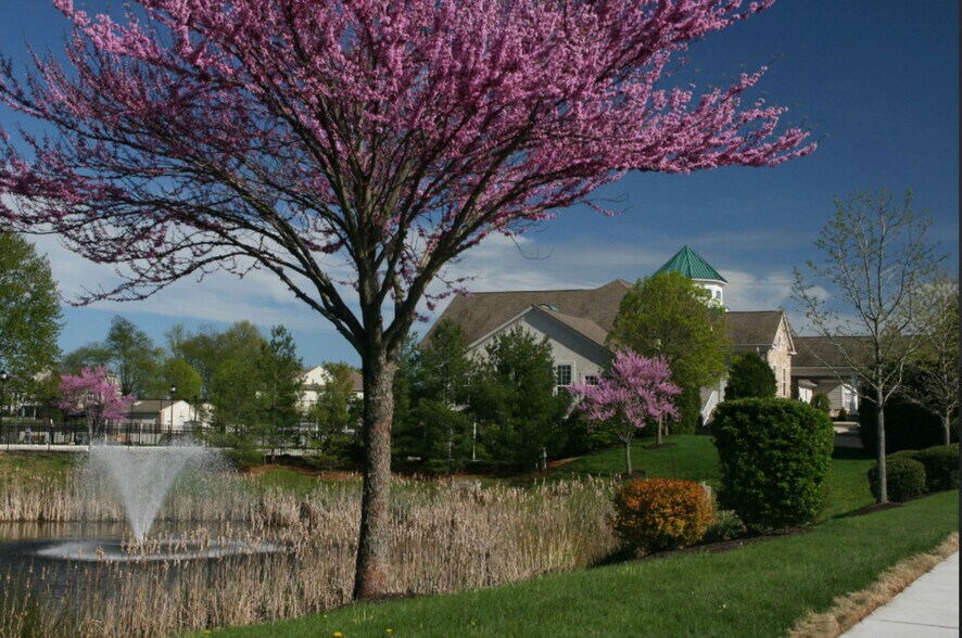 Building Photo - 950 Nathaniel Trl