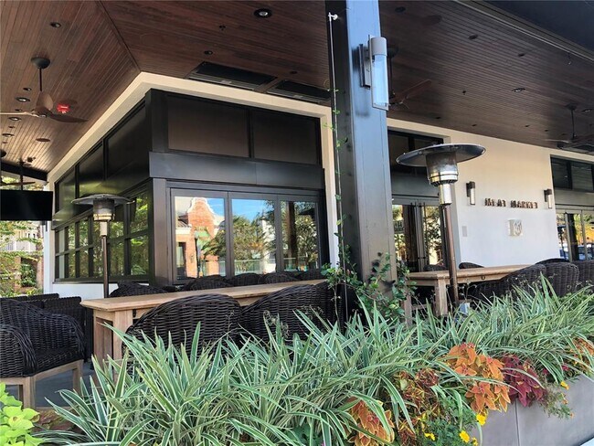 Building Photo - 1806 W Morrison Ave