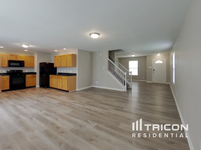 Building Photo - 3032 W Longbranch Dr