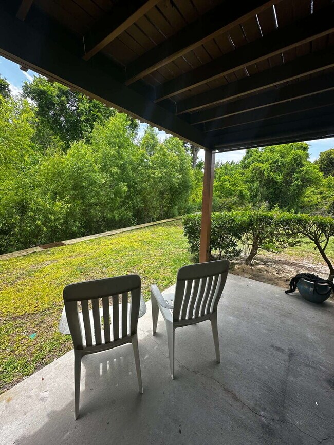 Building Photo - "Coastal Comfort: Spacious 2-Bed, 2-Bath Condo Retreat in Vibrant Panama City Beach!"