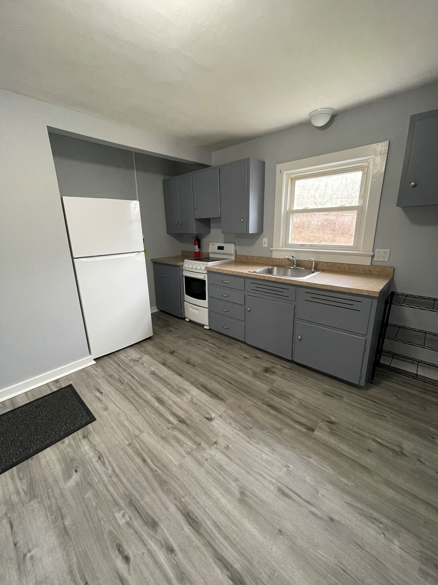 Building Photo - 651 Seven Bridge Rd