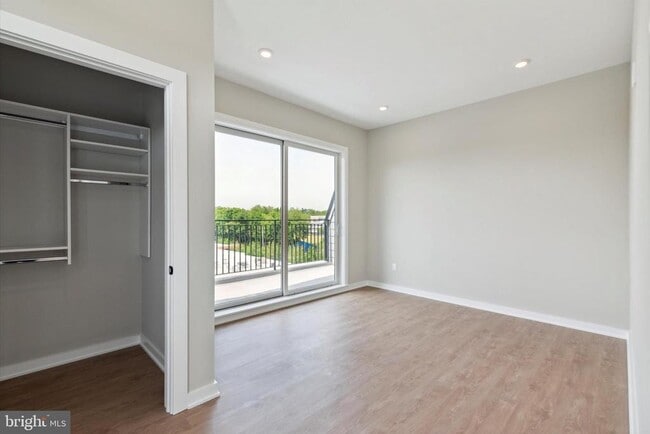 Building Photo - 308 W Chelten Ave