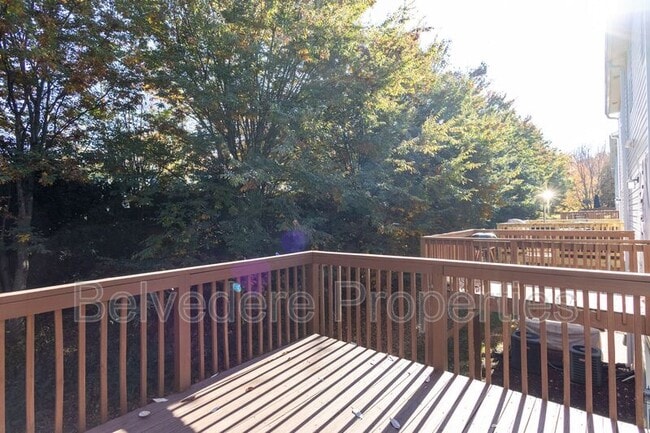 Building Photo - 36 Ackland Dr