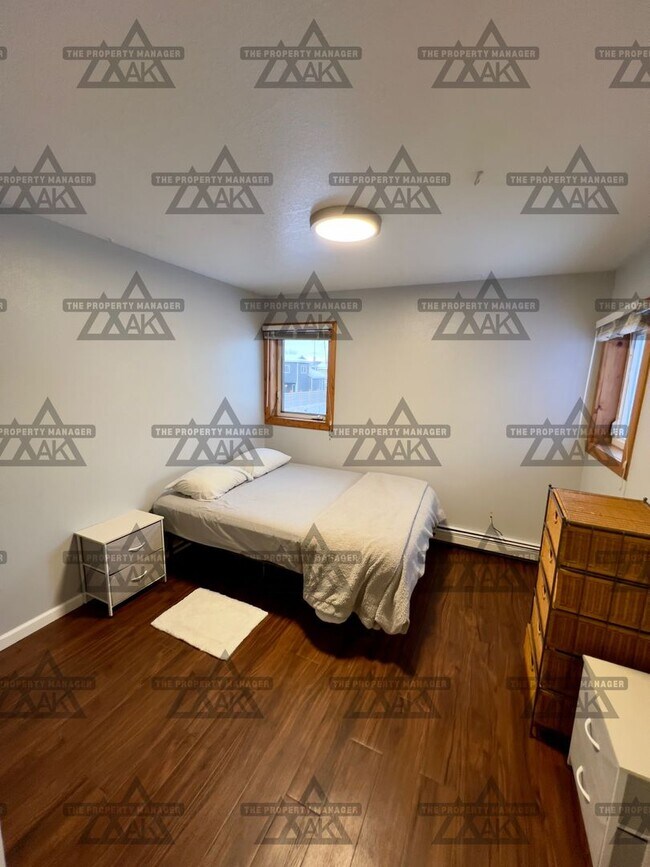 Building Photo - 28th Ave 1215-