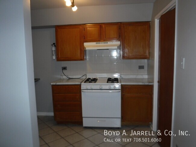 Building Photo - 8700 S Merrill Ave