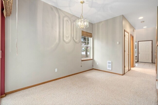 Building Photo - Townhome in Kingston Meadows Community