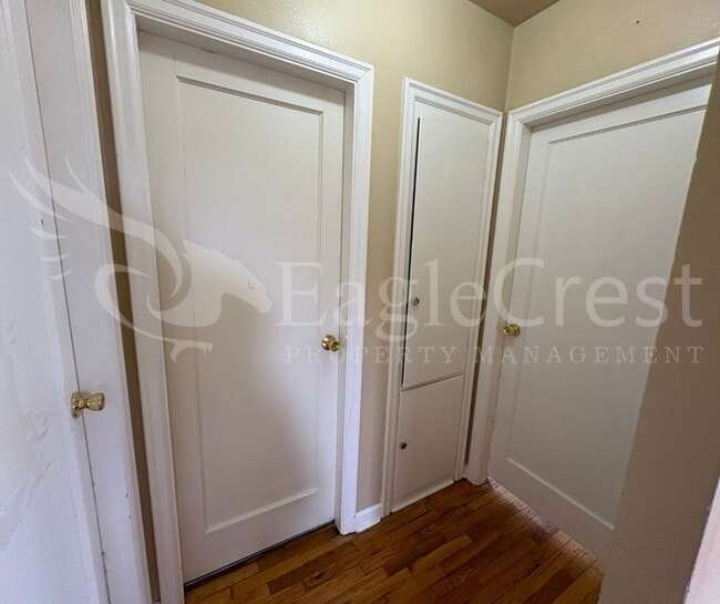 Building Photo - Three Bedroom, Two Bathroom House Located ...