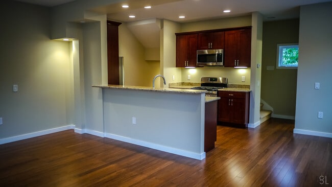 Building Photo - 2215 E John St