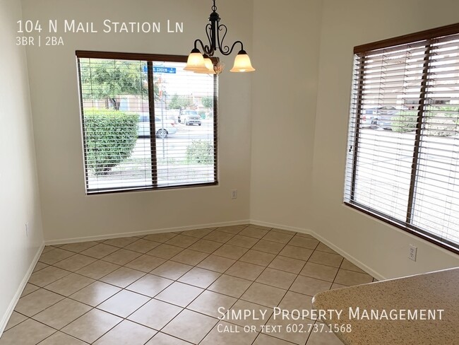 Building Photo - 104 N Mail Station Ln