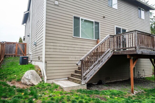 Building Photo - 4014 203rd St Ct E