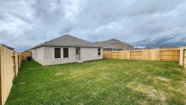 Building Photo - 16218 Rustic Pr Dr