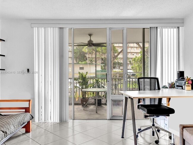 Building Photo - 1770 NE 191st St