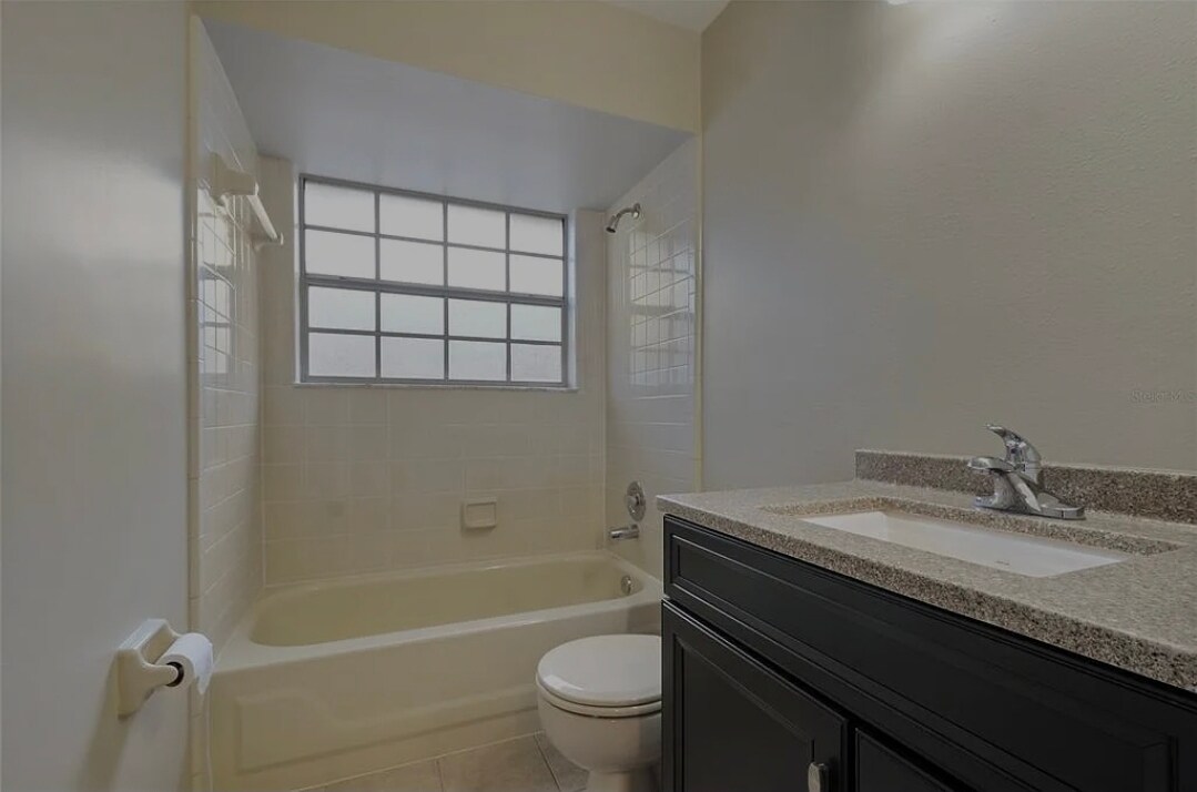 Building Photo - 3610 Westland Dr