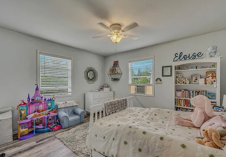 Building Photo - 121 Fern Way