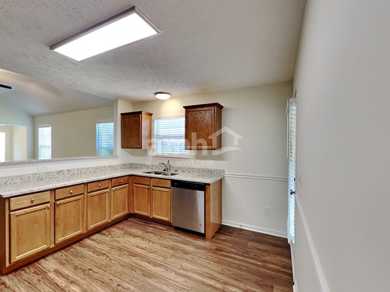 Building Photo - 504 Commendable Ln