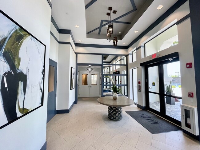 Building Photo - 15371 Green River Ct