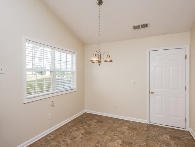 Building Photo - 216 Overlook Dr