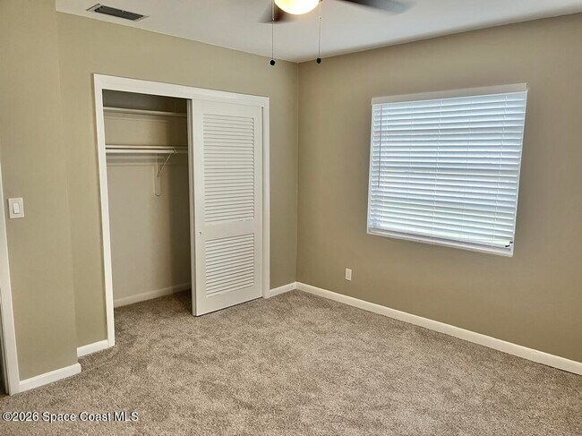 Building Photo - 1554 Hillcrest Dr
