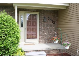 Building Photo - 5813 Rothbury Ct