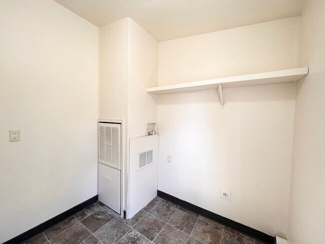 Building Photo - 65280 76th St