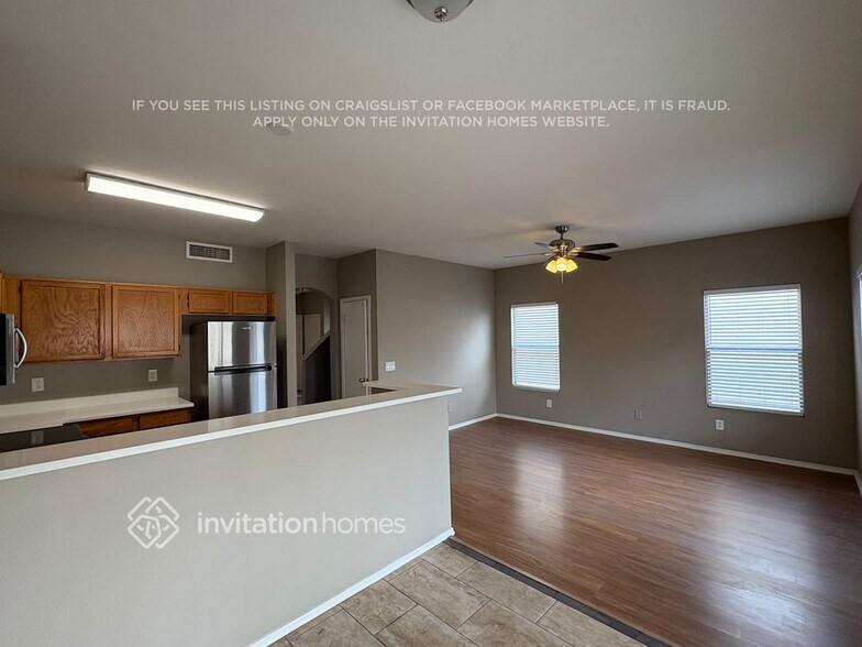 Building Photo - 16487 N 67th Dr