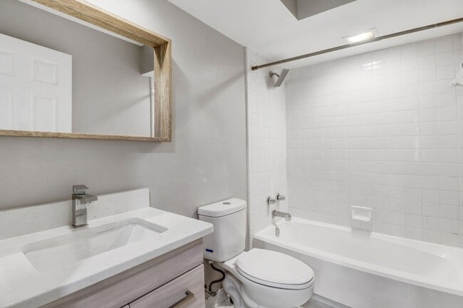 Building Photo - RENOVATED 2 BR | 2 BA Townhome in Goldsboro *less than 2 miles from SJAFB*