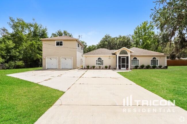 Building Photo - 18916 Long Lake Dr