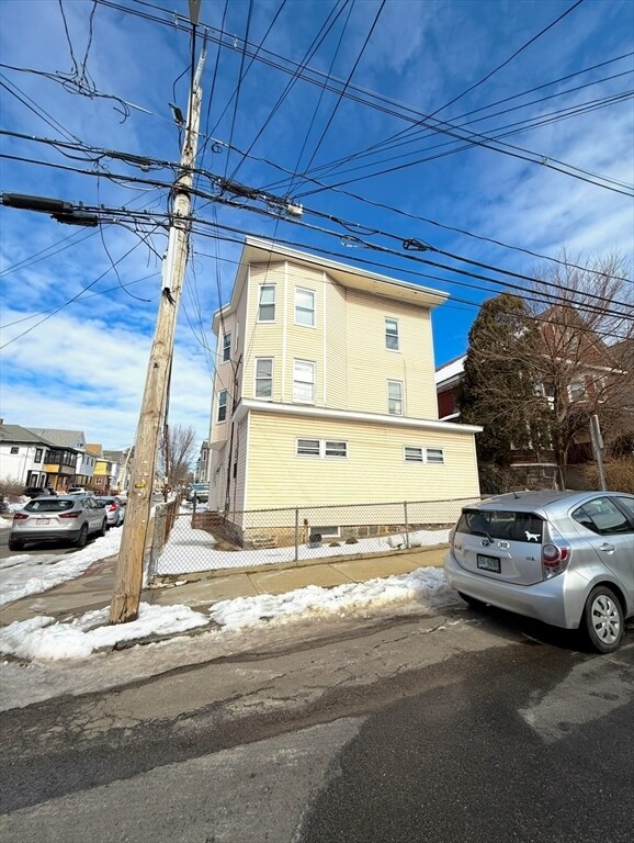 Building Photo - 49 Conwell Ave