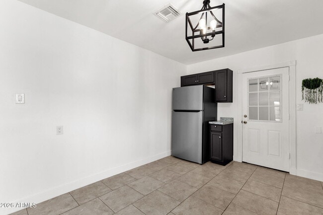 Building Photo - 3428 W Willetta St