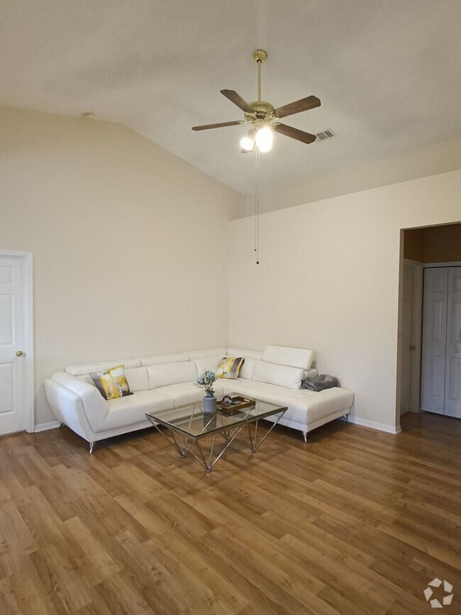 Building Photo - 4104 Pacifica Dr
