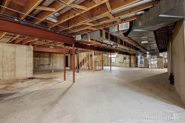 Building Photo - 1115 Bridgeview Ln