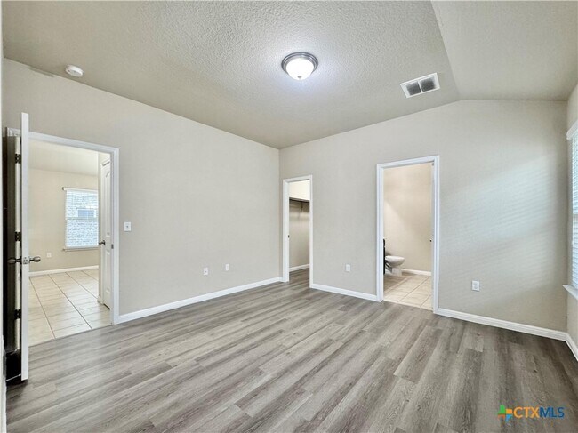 Building Photo - 1024 Britt Ln