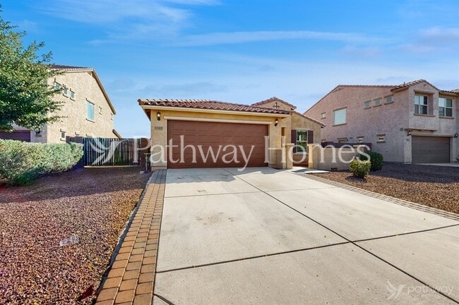 Primary Photo - 18418 W Jones Ave