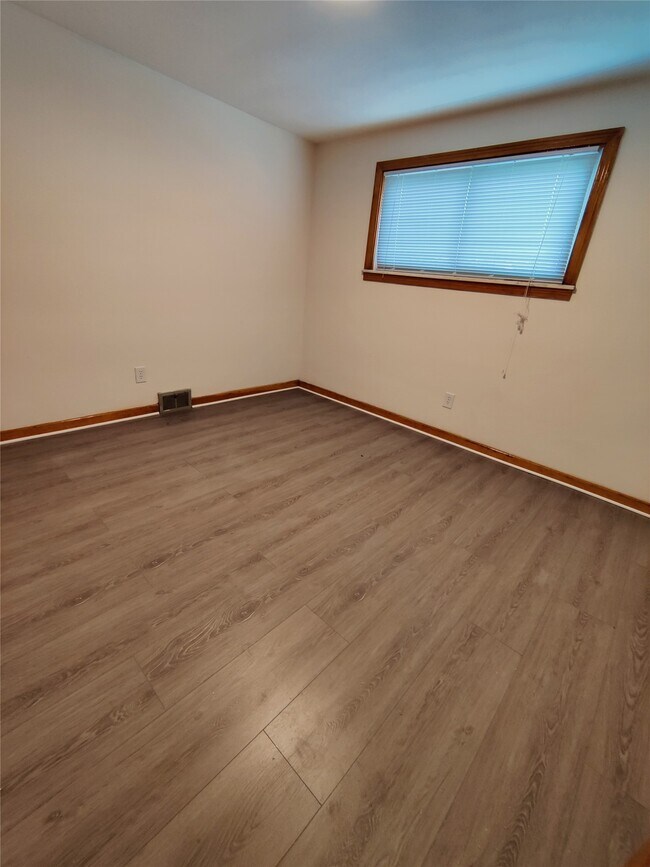 Building Photo - 809 Murray Hill Rd