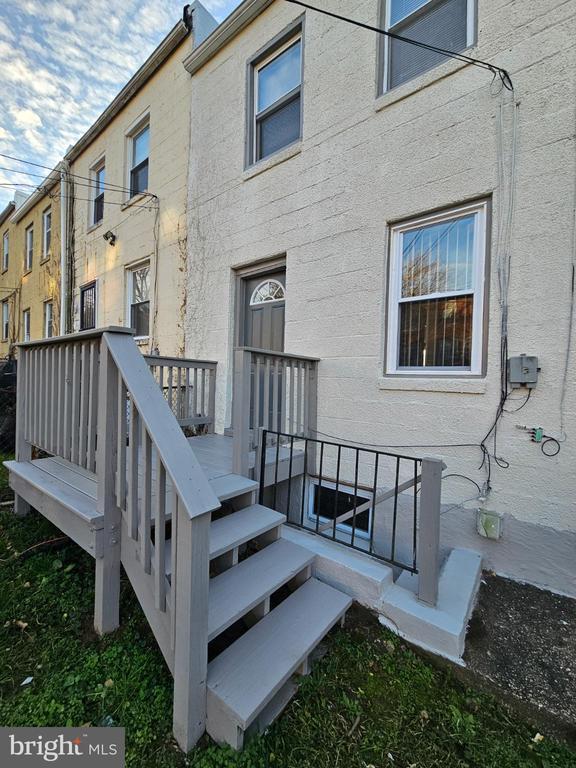 Building Photo - 3238 Westmont Ave