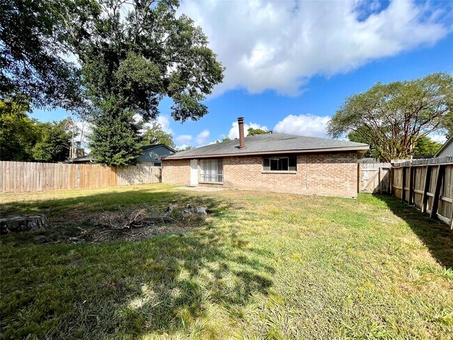 Building Photo - 4502 Mossygate Dr