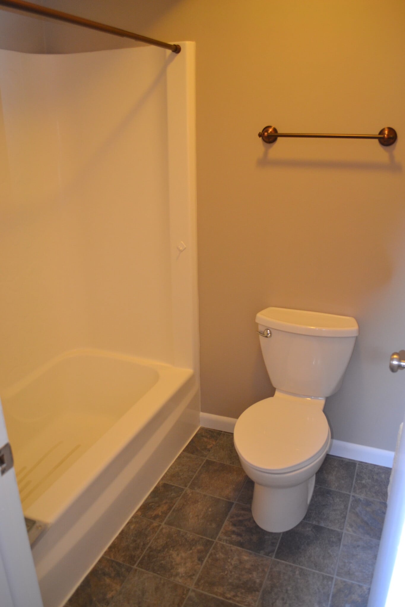 Building Photo - 441 Woodside Trail