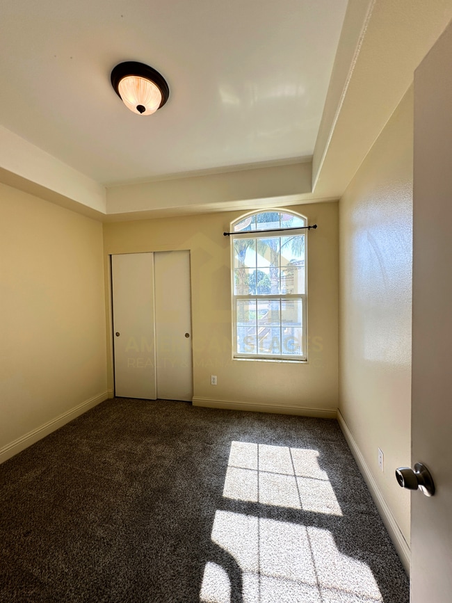 Building Photo - 310 E McCoy Ln