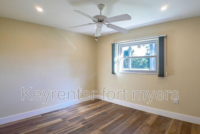 Building Photo - 2221 Cape Way