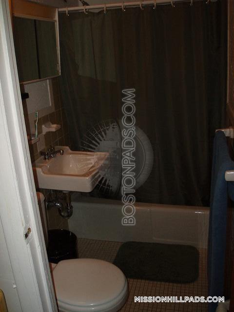 Building Photo - 28 S Huntington Ave