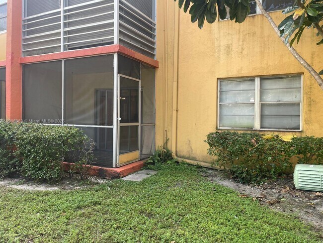 Building Photo - 4384 NW 9th Ave