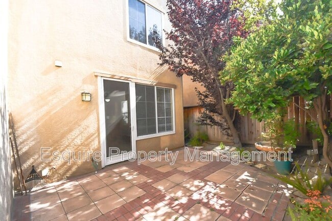 Building Photo - 2531 Villamonte Ct