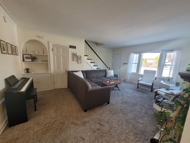 Building Photo - 225/227 Summit Ave