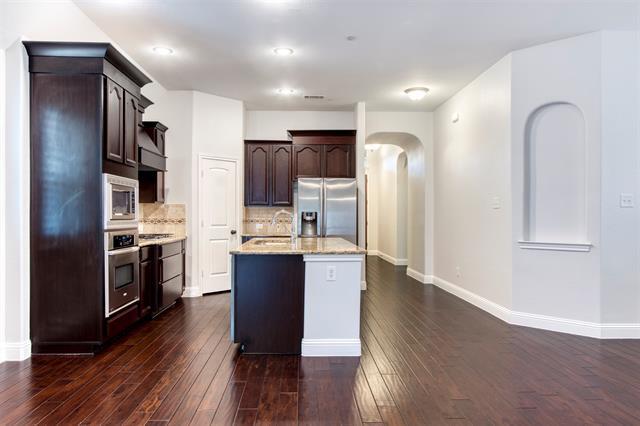 Building Photo - 8609 Dewland Dr
