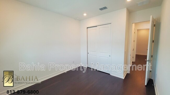 Building Photo - 1074 Seagrape Dr